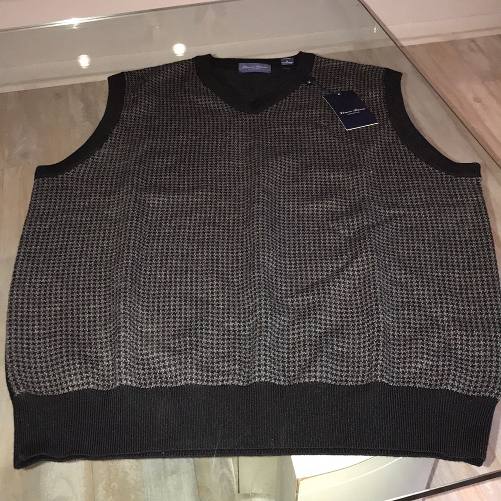 NWT Linea Rosso Signature Sweater Vest Size M
